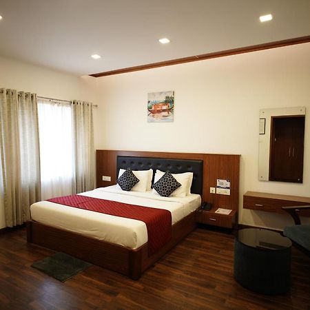 Four N Square Residency Hotel Palakkad Exterior foto