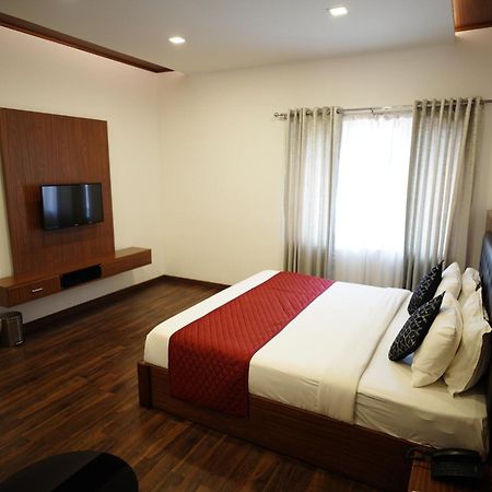 Four N Square Residency Hotel Palakkad Exterior foto